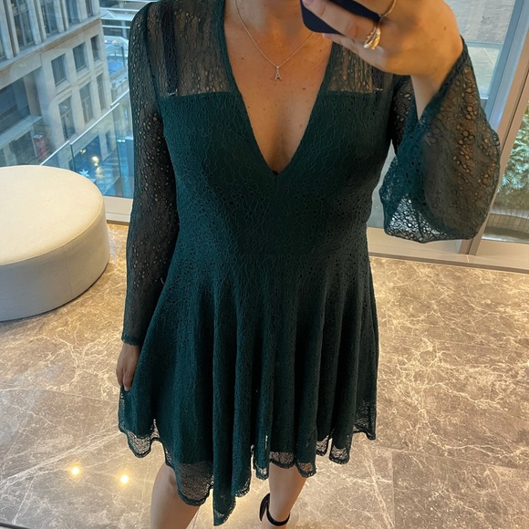 Stunning Topshop Turquoise Lace Dress - Size 10 - Picture 2 of 4